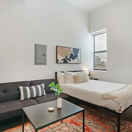 Simple Studio Apt With In-Unit Laundry - Wilson 403 Apartment